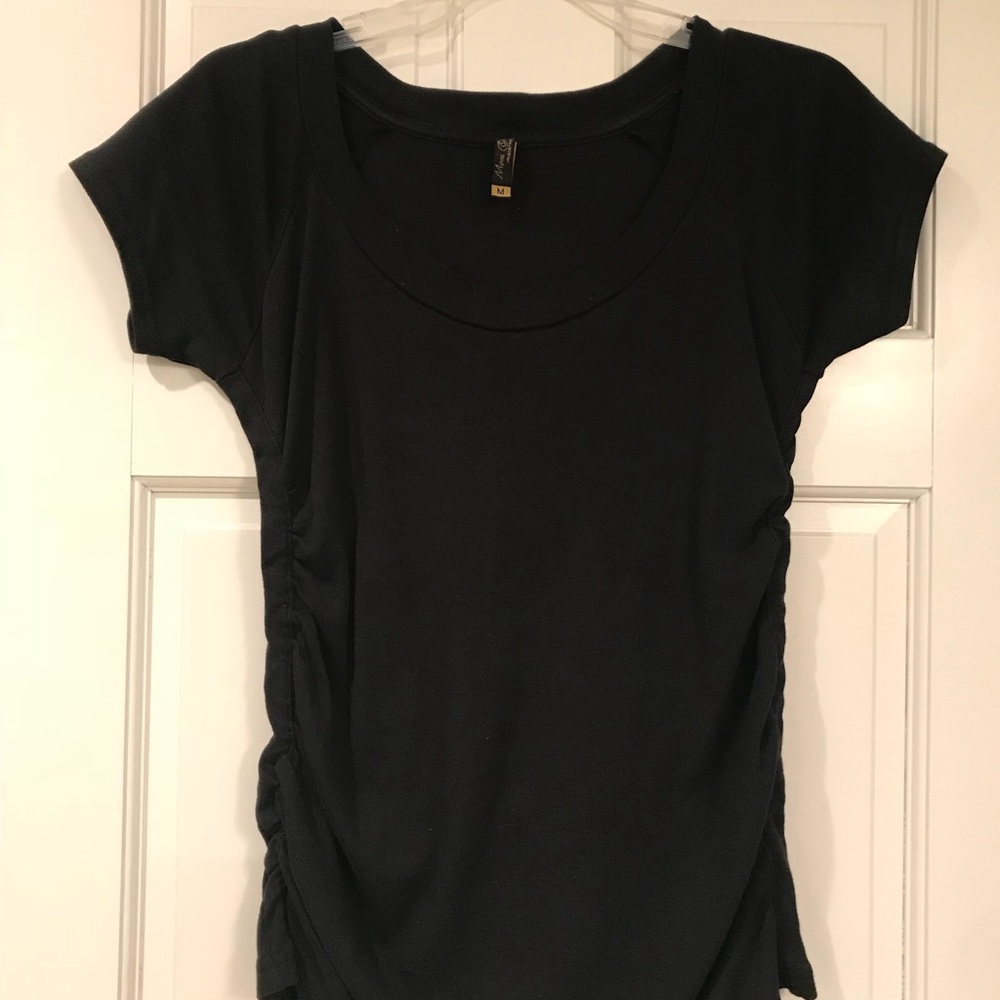 Mom & Co Black Scoop-neck T Shirt, size M